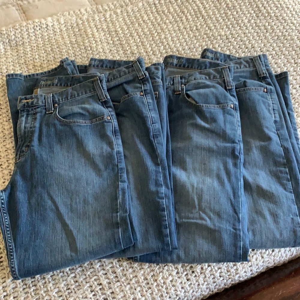 Men’s carhartt jeans. 34x32.relaxed straight
